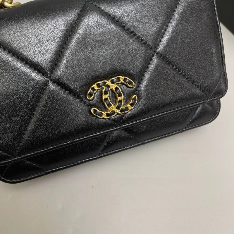 Chanel香奈兒19BagWOC 黑金全皮鏈條包-4