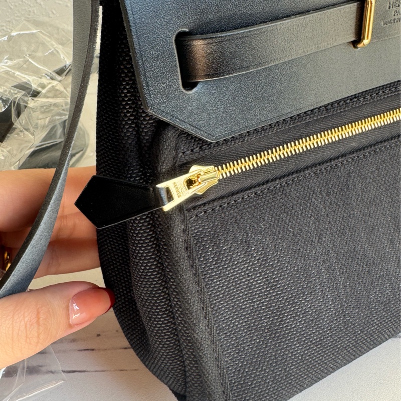 Hermes 黑帆布金釦mini herbag 真的超推薦✨✨-5