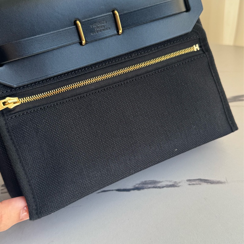 Hermes 黑帆布金釦mini herbag 真的超推薦✨✨-6