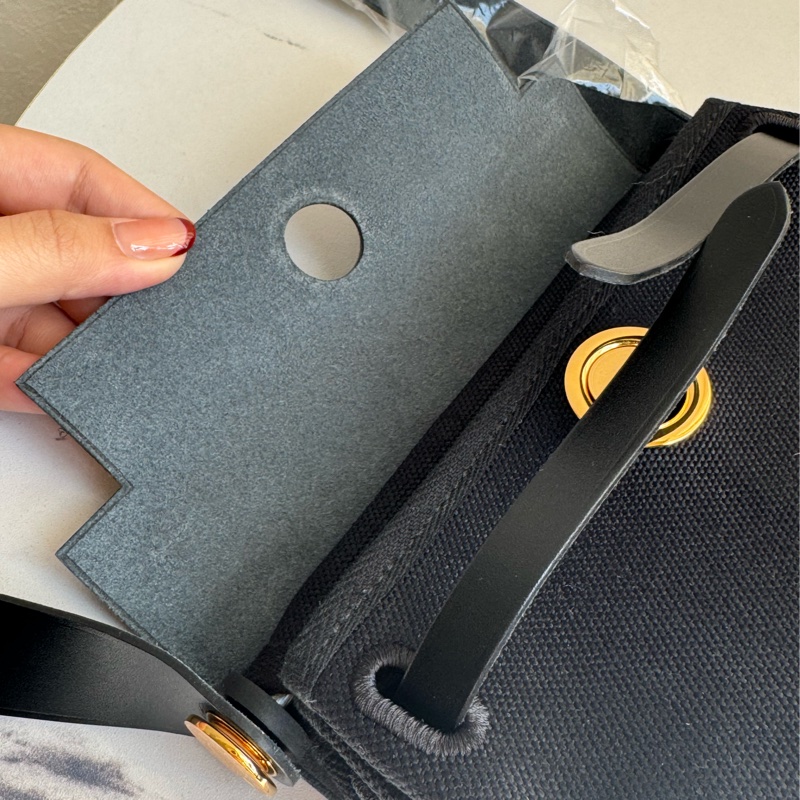 Hermes 黑帆布金釦mini herbag 真的超推薦✨✨-18