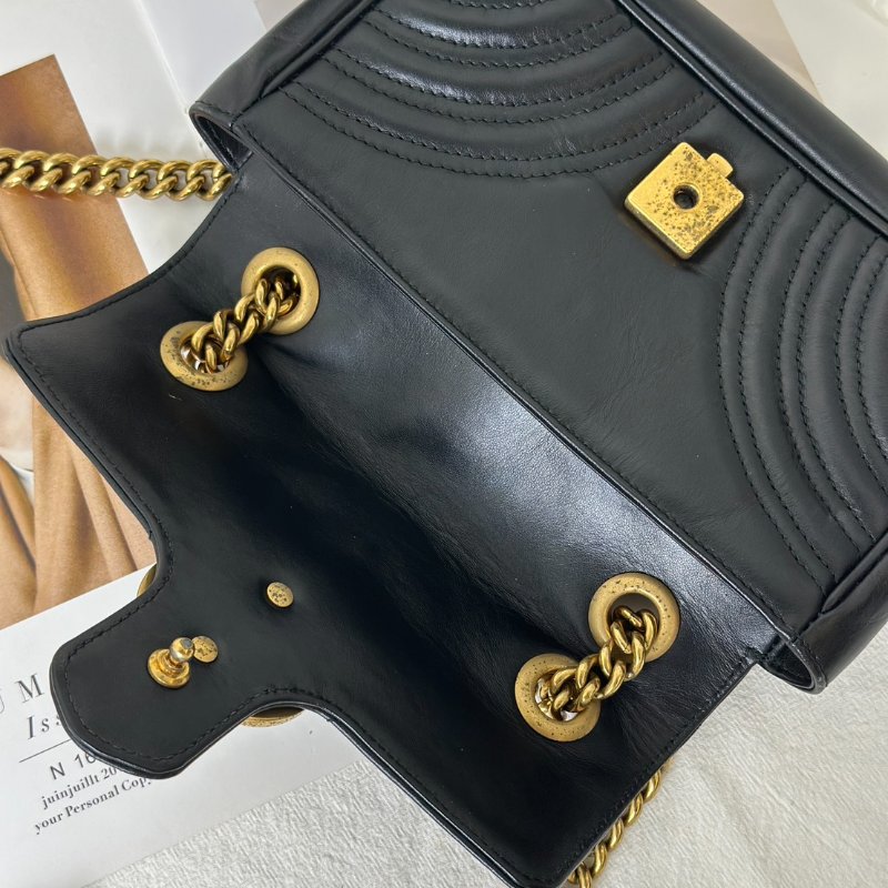 GUCCI Marmont Matelasse斜背包 - 22迷你黑金-4