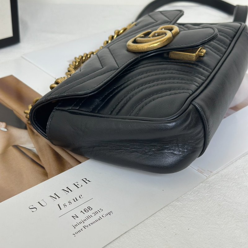 GUCCI Marmont Matelasse斜背包 - 22迷你黑金-10
