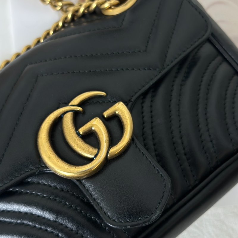 GUCCI Marmont Matelasse斜背包 - 22迷你黑金-12