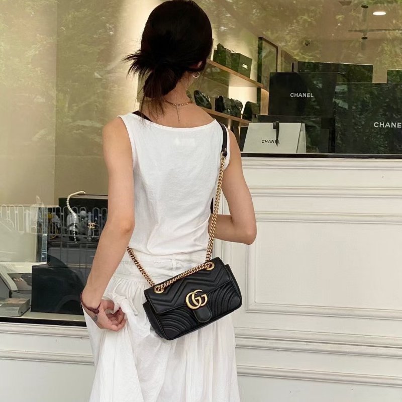 GUCCI Marmont Matelasse斜背包 - 22迷你黑金-17