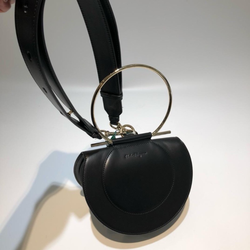 Ferragamo Daphne ( Black )-2