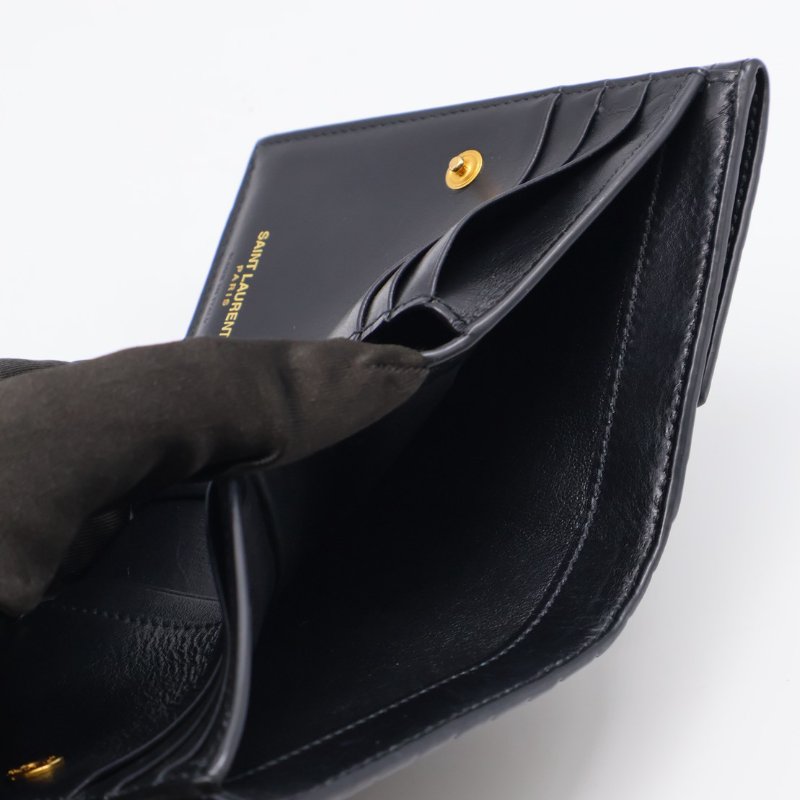 YSL 鱷魚壓紋雙折短夾-4