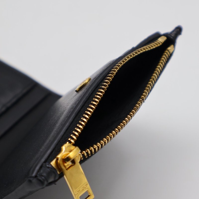 YSL 鱷魚壓紋雙折短夾-5