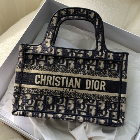 （台灣購證🇹🇼)Dior book tote 迷你托特包手提包