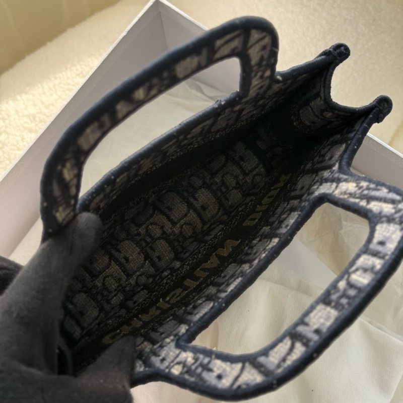 （台灣購證🇹🇼)Dior book tote 迷你托特包手提包-11