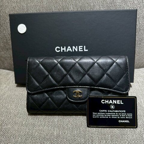 CHANEL 經典雙C菱格小羊皮長夾