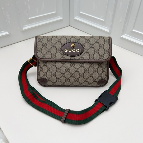 Gucci古馳老花男女通用帆布單面虎頭腰包胸包