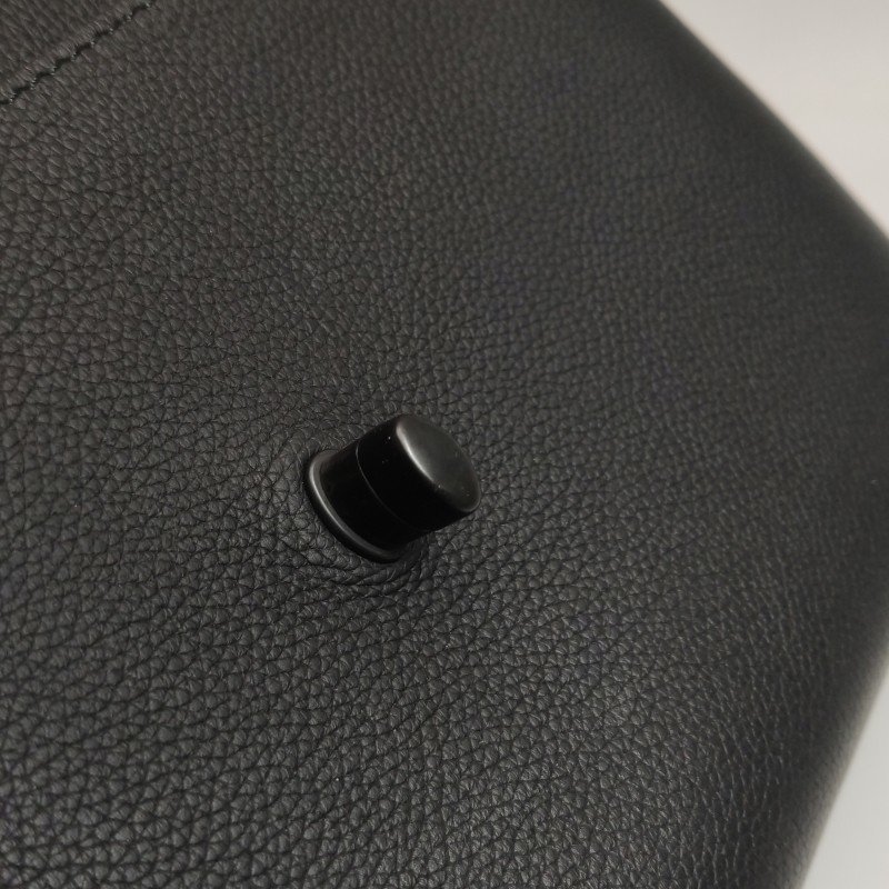 Louis Vuitton(LV)Lockme牛皮純色LV轉鎖斜挎包單肩包晶片款-11