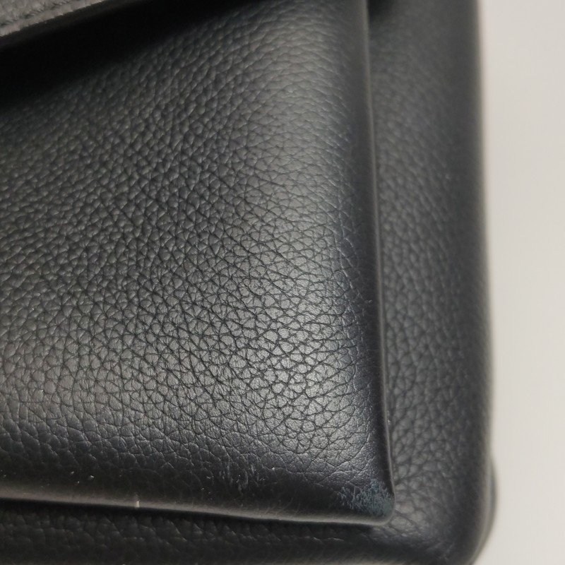 Louis Vuitton(LV)Lockme牛皮純色LV轉鎖斜挎包單肩包晶片款-15