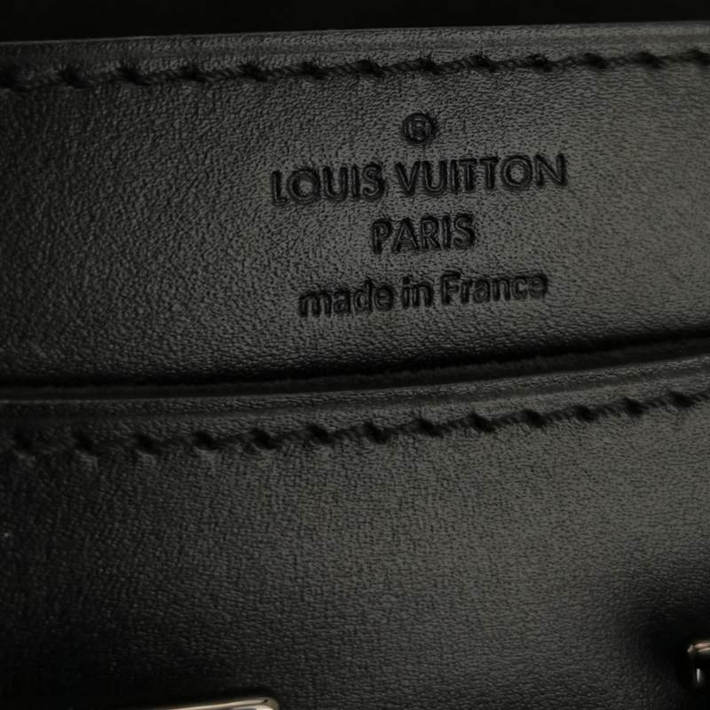 Louis Vuitton(LV)Louise牛皮純色logo標誌手拿包-6