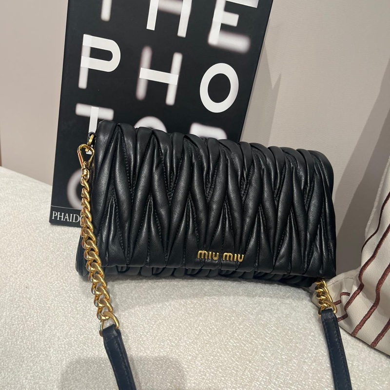 MIU MIU SHOULDER BAG 黑金斜孭袋-4