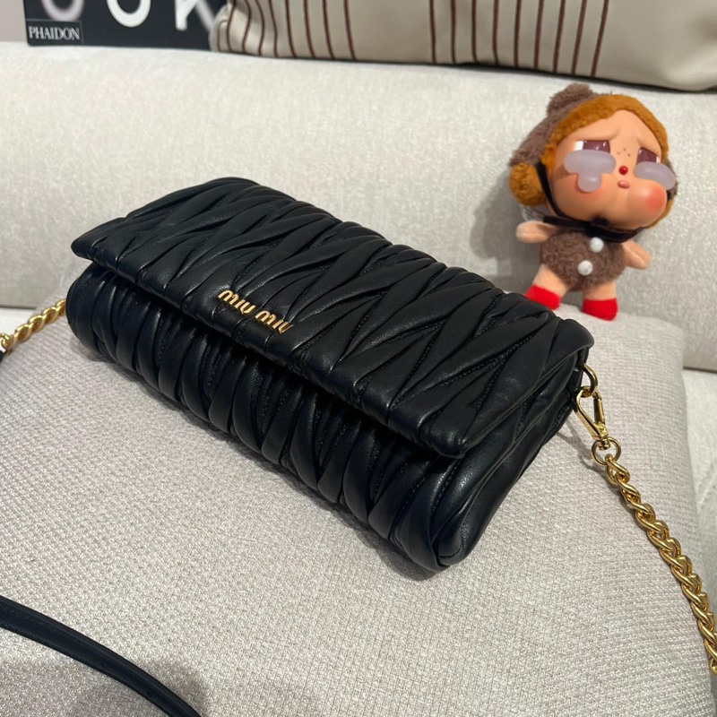 MIU MIU SHOULDER BAG 黑金斜孭袋-7