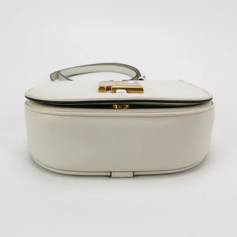 Fendi C’mon小號牛皮純色雙F Logo翻蓋斜挎包單肩包-5