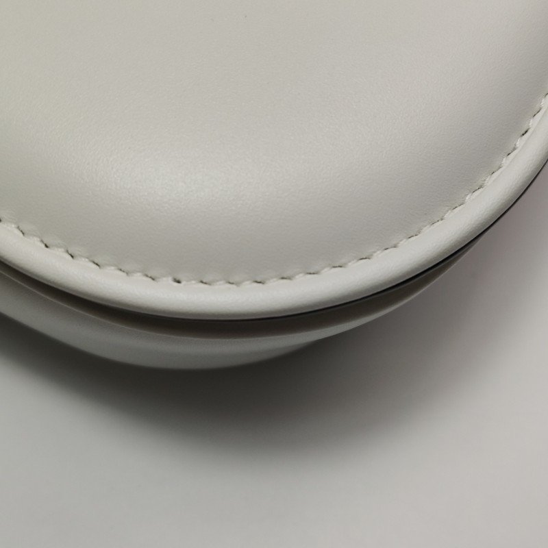 Fendi C’mon小號牛皮純色雙F Logo翻蓋斜挎包單肩包-21