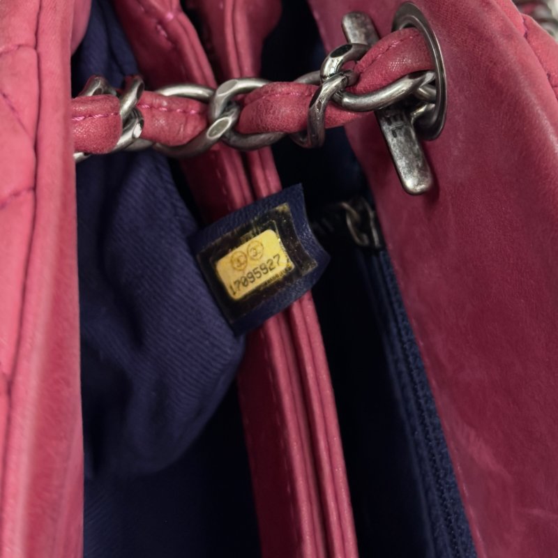 CHANEL Mademoiselle 肩背包-22