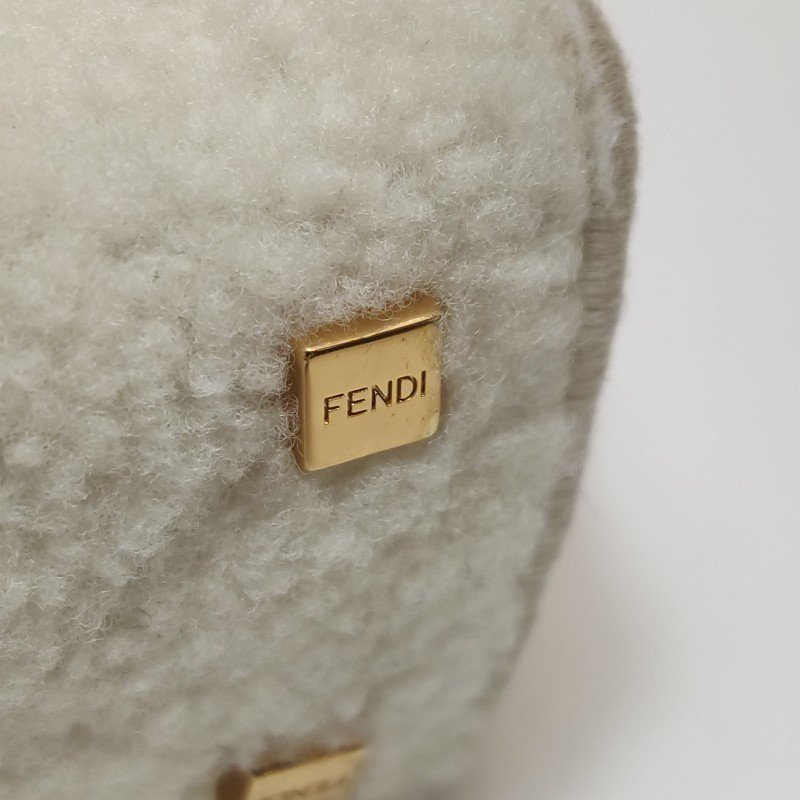 Fendi Sunshine迷你牛皮拼色毛絨字母Logo斜挎包-12