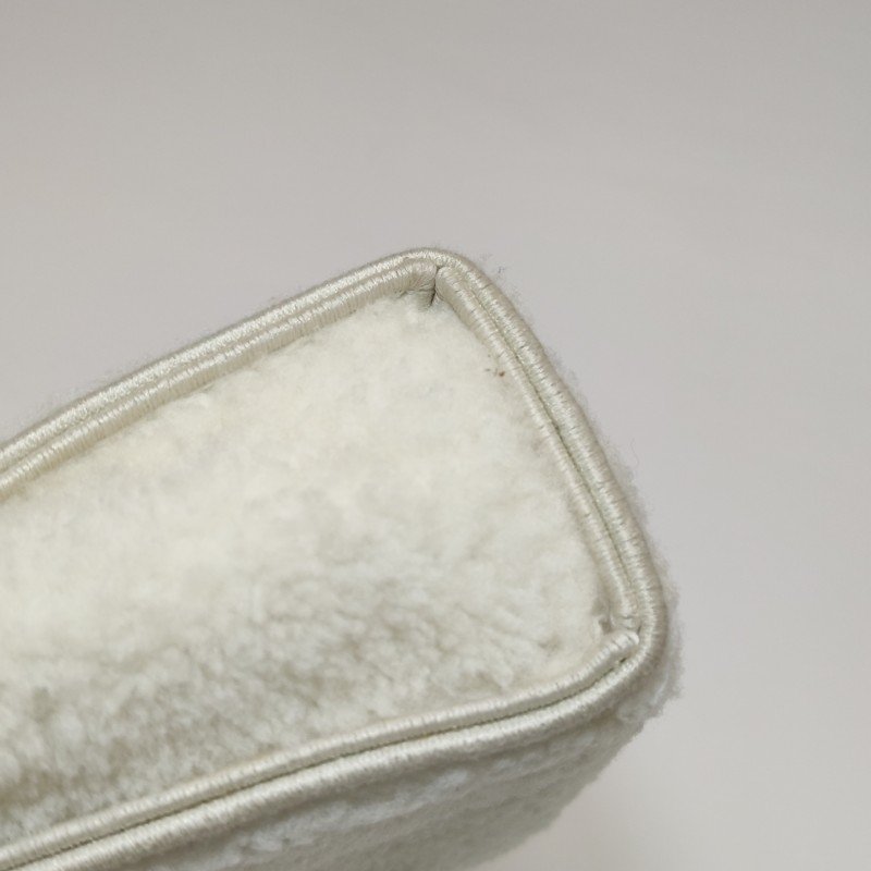 Fendi Sunshine迷你牛皮拼色毛絨字母Logo斜挎包-19