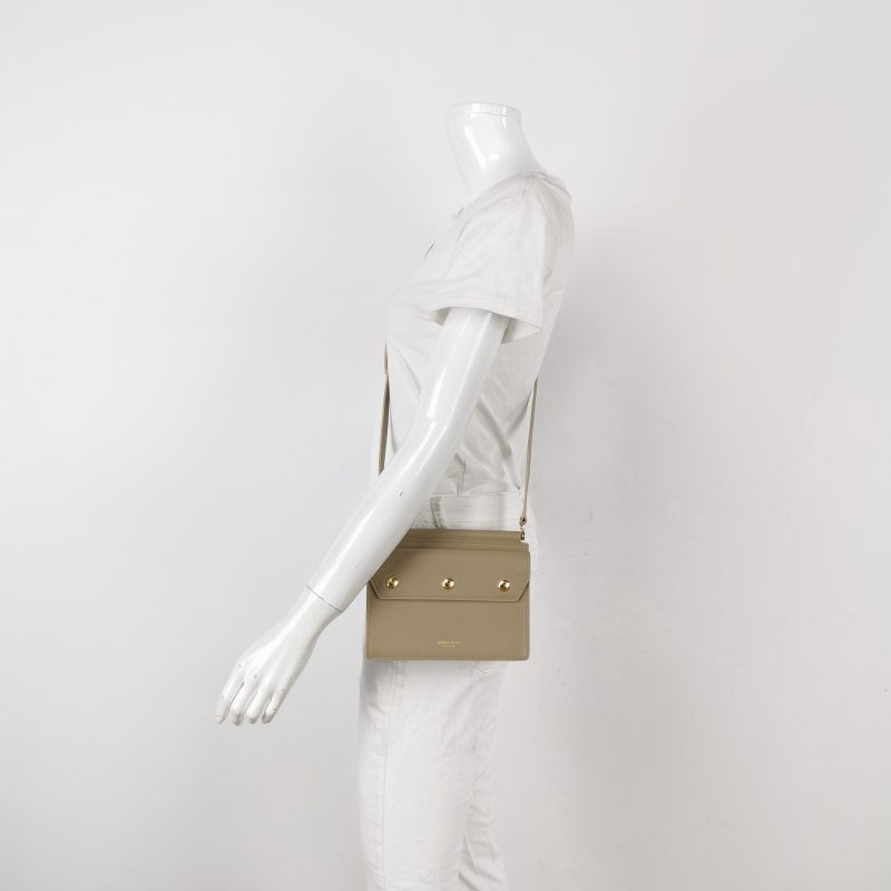 Burberry Title迷你牛皮純色字母Logo鉚釘斜挎包單肩包-1