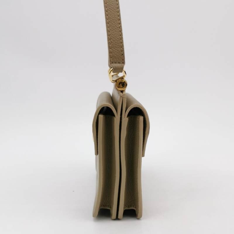 Burberry Title迷你牛皮純色字母Logo鉚釘斜挎包單肩包-3