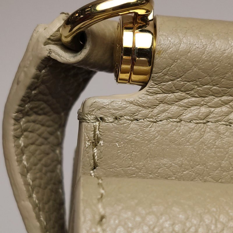 Burberry Title迷你牛皮純色字母Logo鉚釘斜挎包單肩包-17