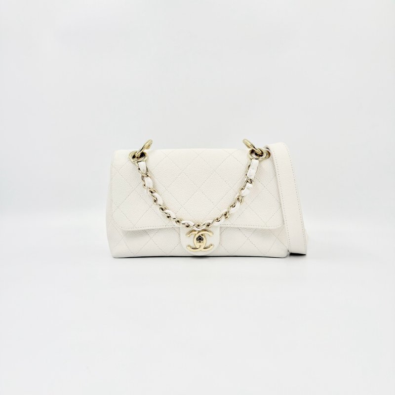 CHANEL白色荔枝牛皮淡金釦側背包(季節限定!尺寸很好用)-0