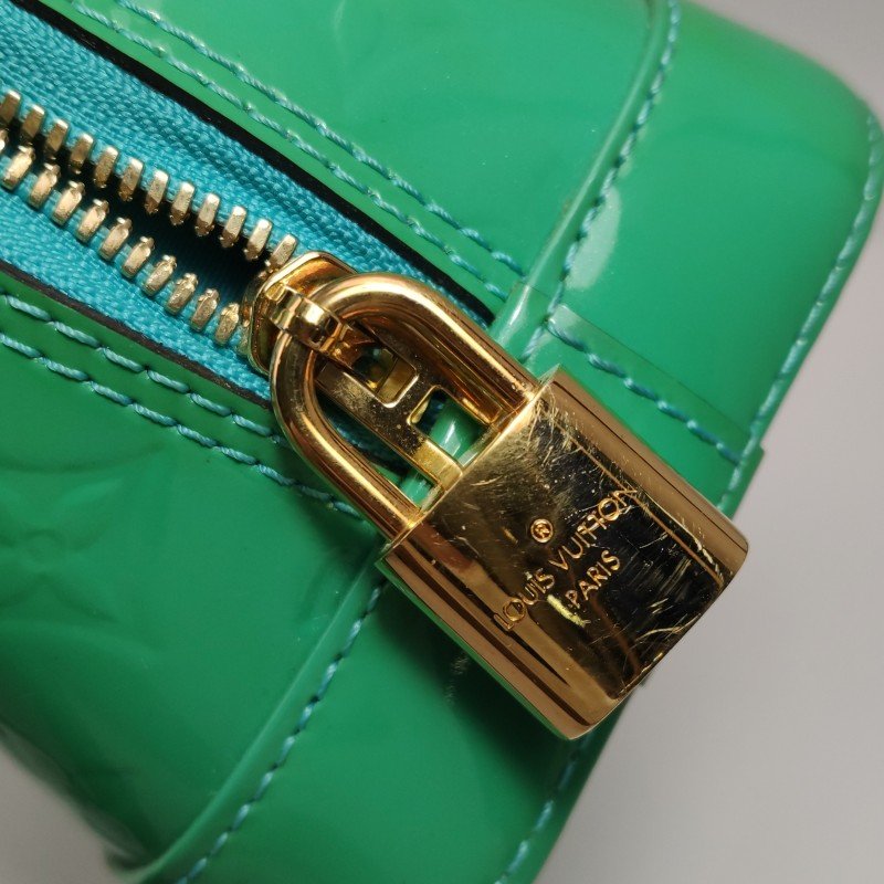 Louis Vuitton(LV)AlmaBB漆皮壓紋貝殼包斜挎包-11