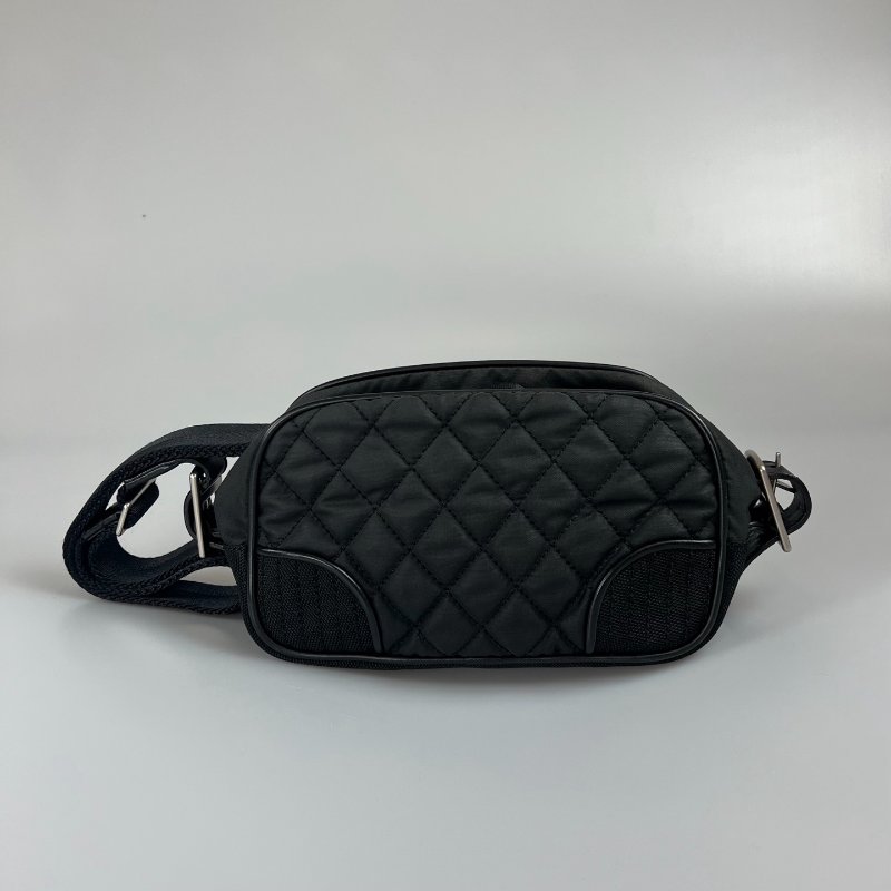 CHANEL 肩背包尼龍黑方格 11開-1