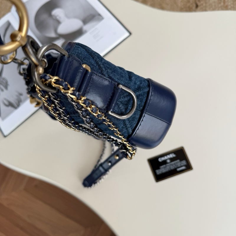 Chanel香奈兒牛仔流浪包小號手柄款-5