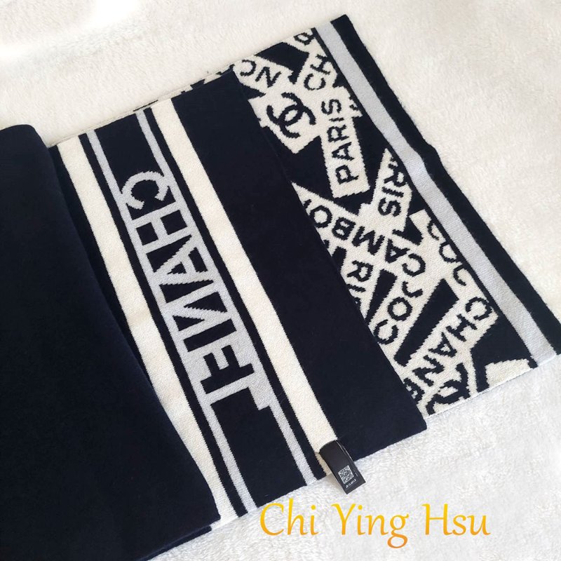 CHANEL香奈兒 經典雙C文字LOGO 羊絨圍巾~(海軍藍)-3