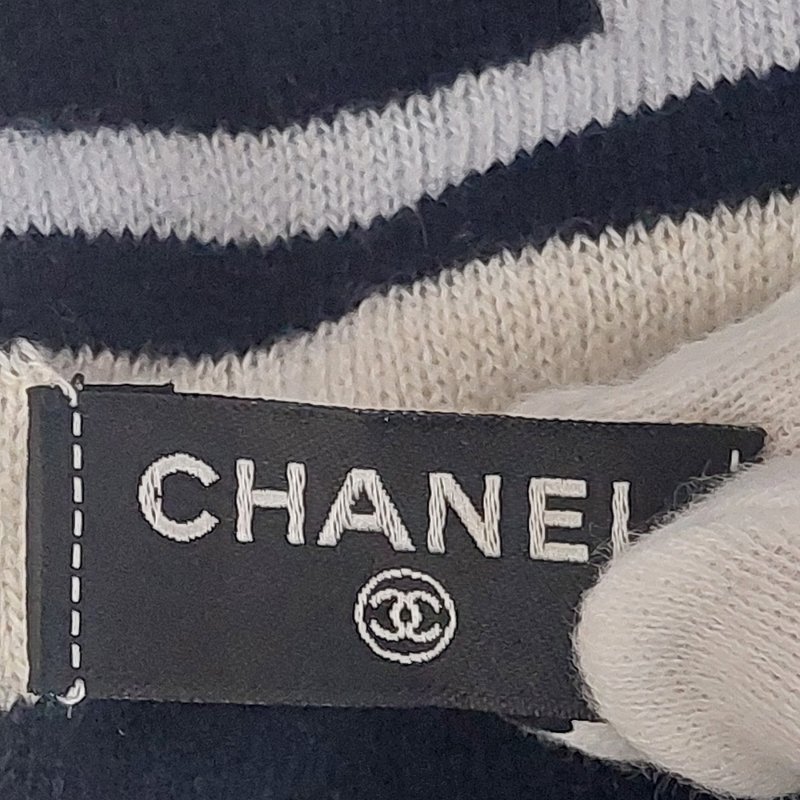 CHANEL香奈兒 經典雙C文字LOGO 羊絨圍巾~(海軍藍)-22