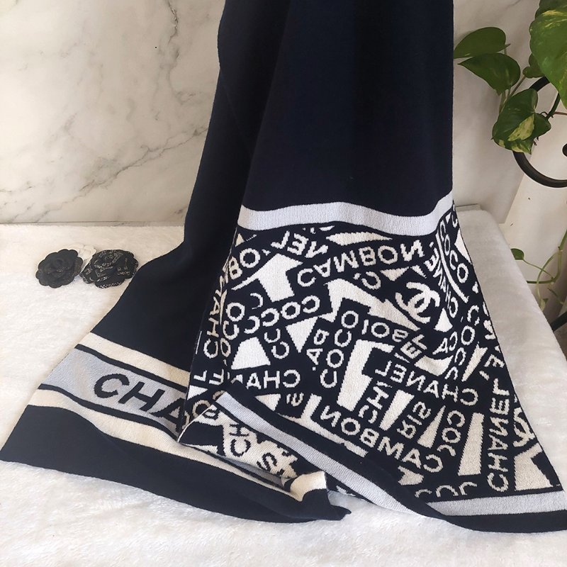 CHANEL香奈兒 經典雙C文字LOGO 羊絨圍巾~(海軍藍)-40