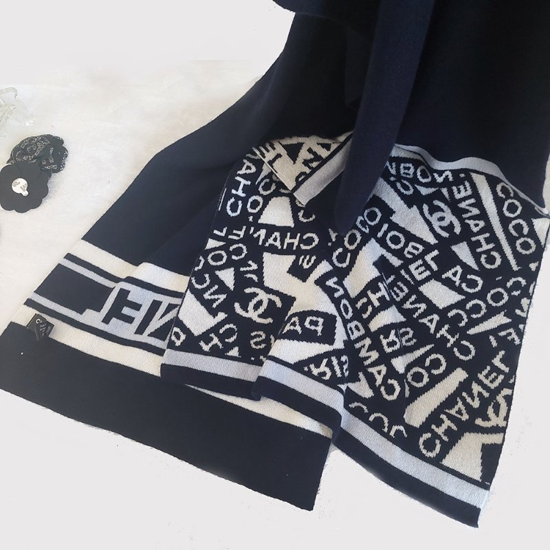 CHANEL香奈兒 經典雙C文字LOGO 羊絨圍巾~(海軍藍)-42