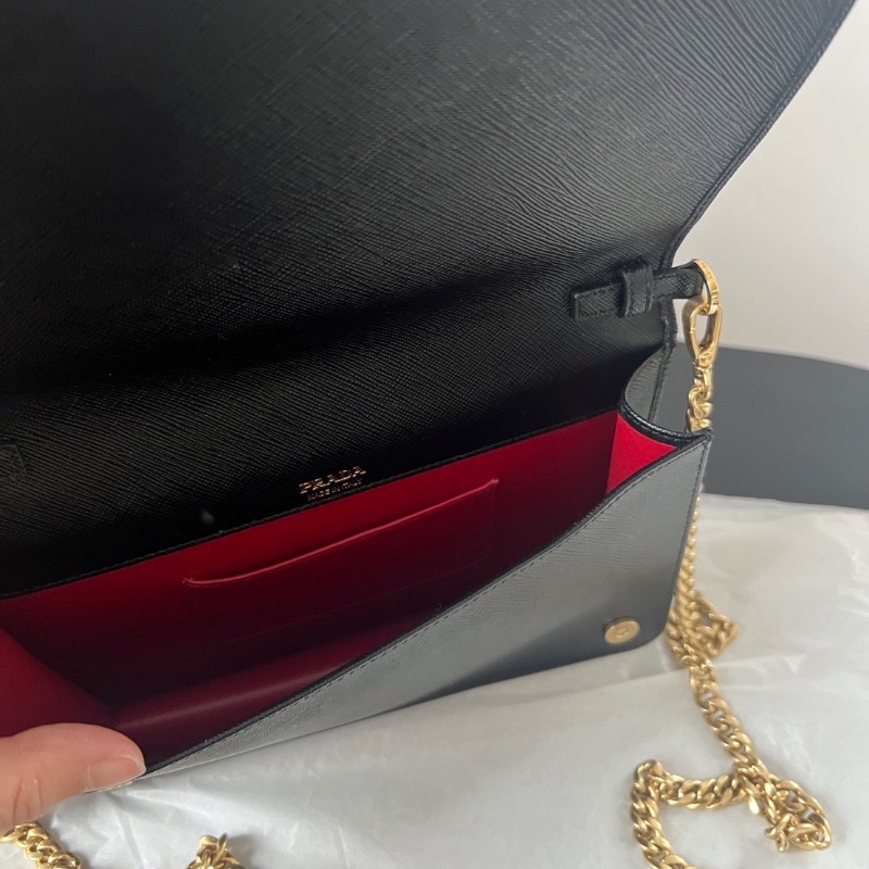 Prada woc鏈條包黑金22x14 98新配件塵袋-1