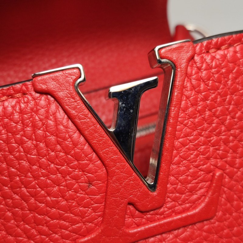 Louis Vuitton(LV)CapucinesBB牛皮純色金屬LV搭扣斜挎包-13