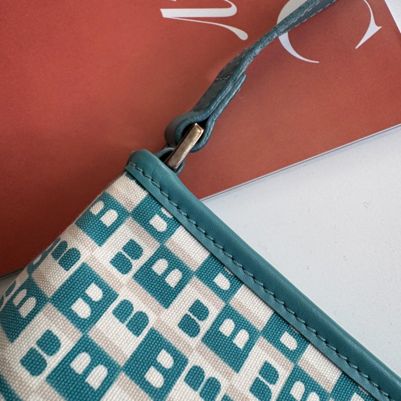 🎆超輕包身 Bally 水藍色布+皮革邊斜背小包-11