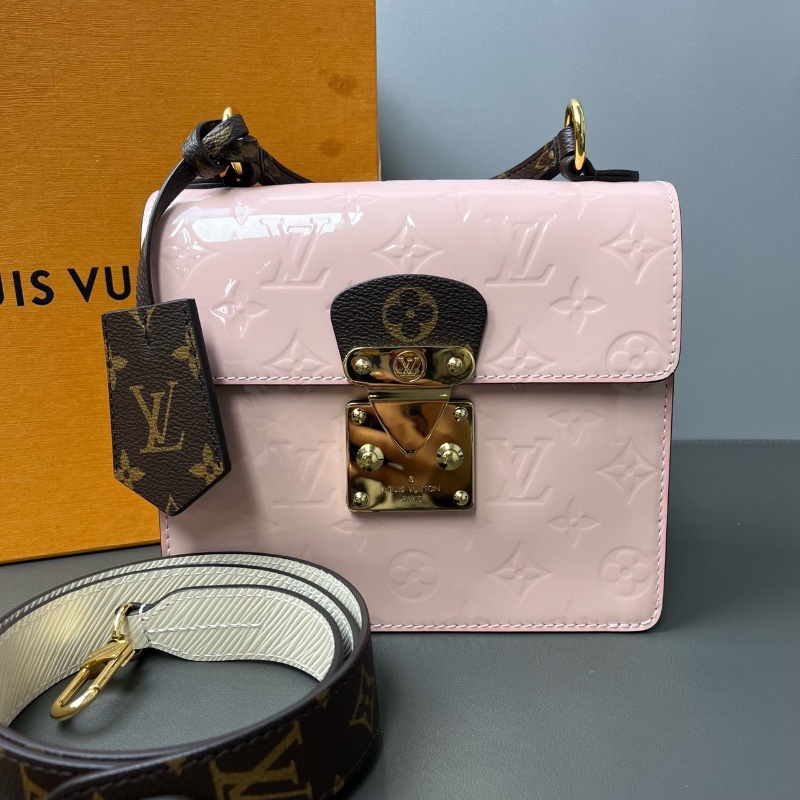 LV 櫻花粉漆皮Spring street系列 19*8*16.5cm  98新配件肩帶盒子塵袋-1