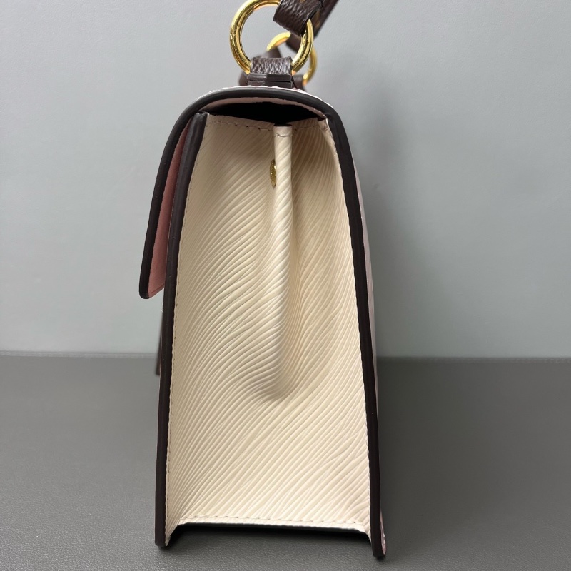 LV 櫻花粉漆皮Spring street系列 19*8*16.5cm  98新配件肩帶盒子塵袋-4