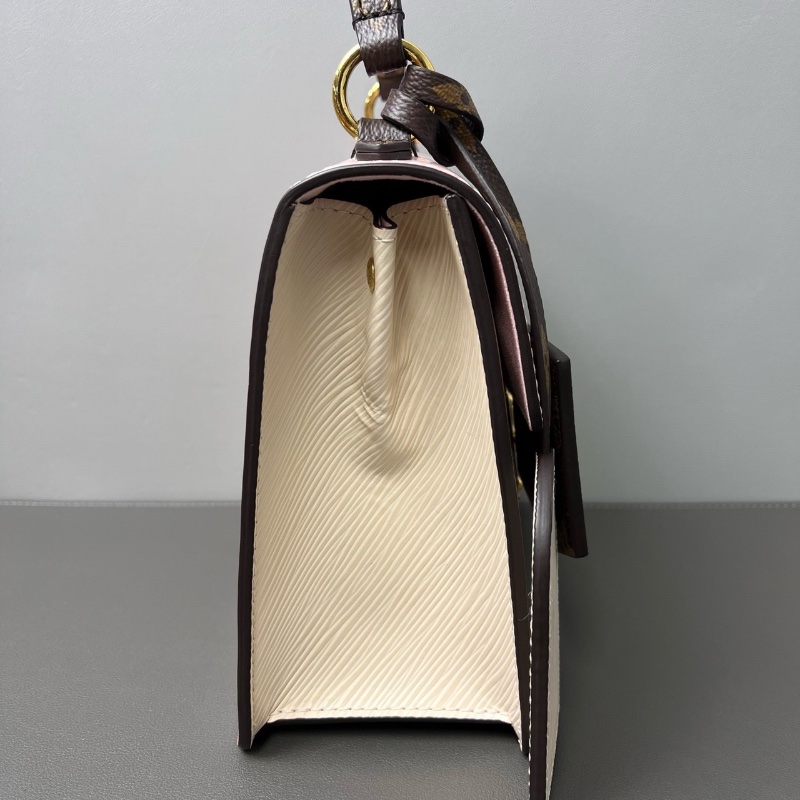LV 櫻花粉漆皮Spring street系列 19*8*16.5cm  98新配件肩帶盒子塵袋-6