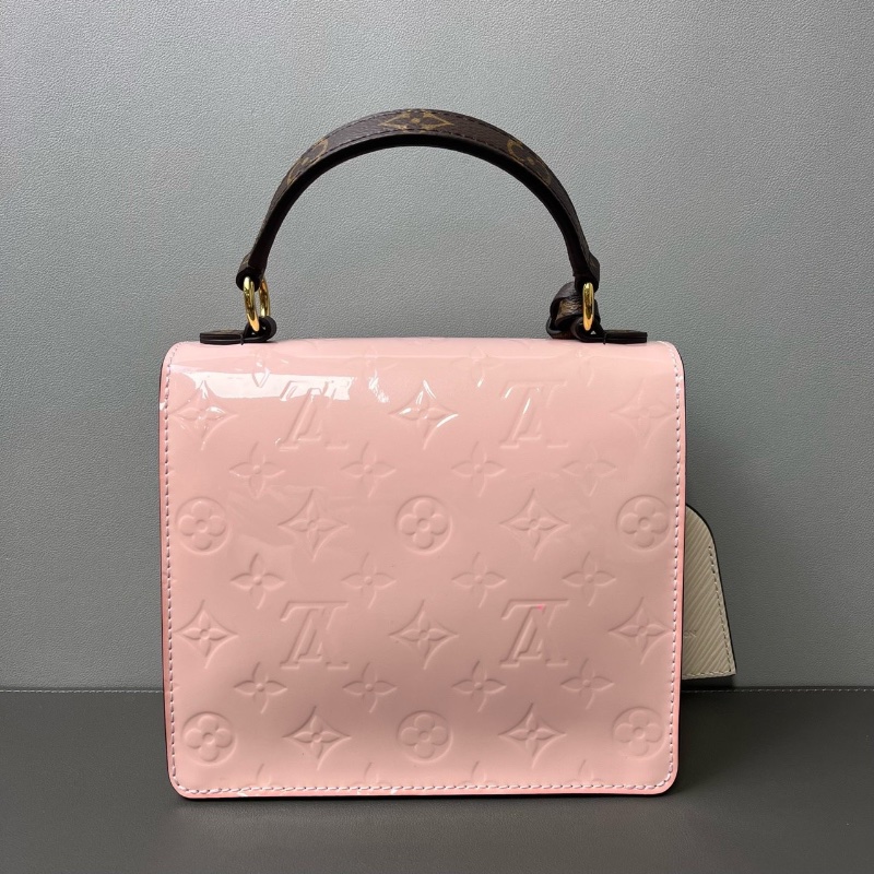 LV 櫻花粉漆皮Spring street系列 19*8*16.5cm  98新配件肩帶盒子塵袋-8
