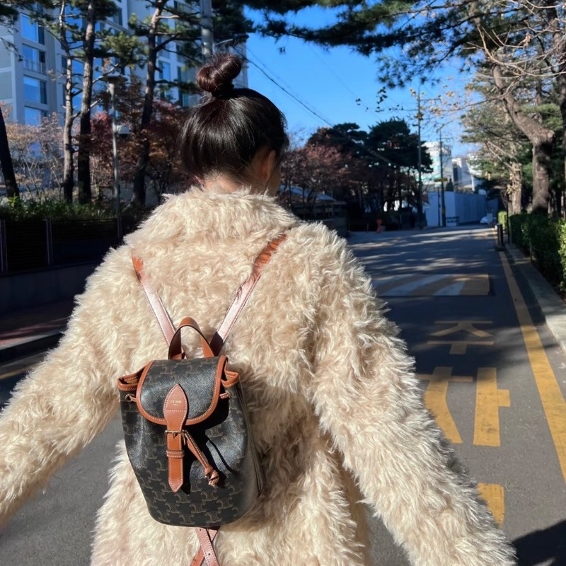 Celine Folco凱旋門迷你老花後背包17*20*11  99新配件塵袋-0