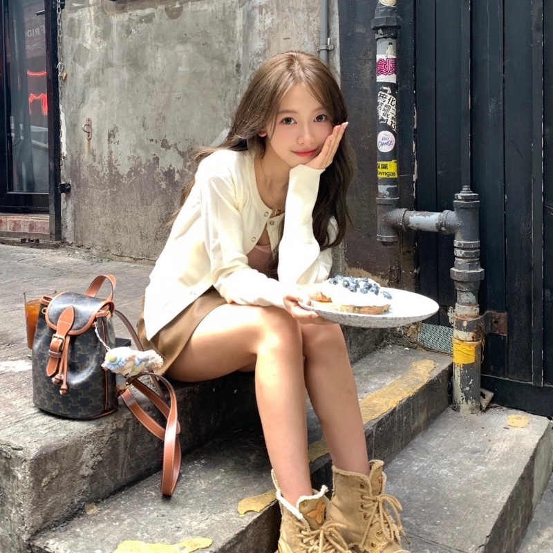 Celine Folco凱旋門迷你老花後背包17*20*11  99新配件塵袋-1