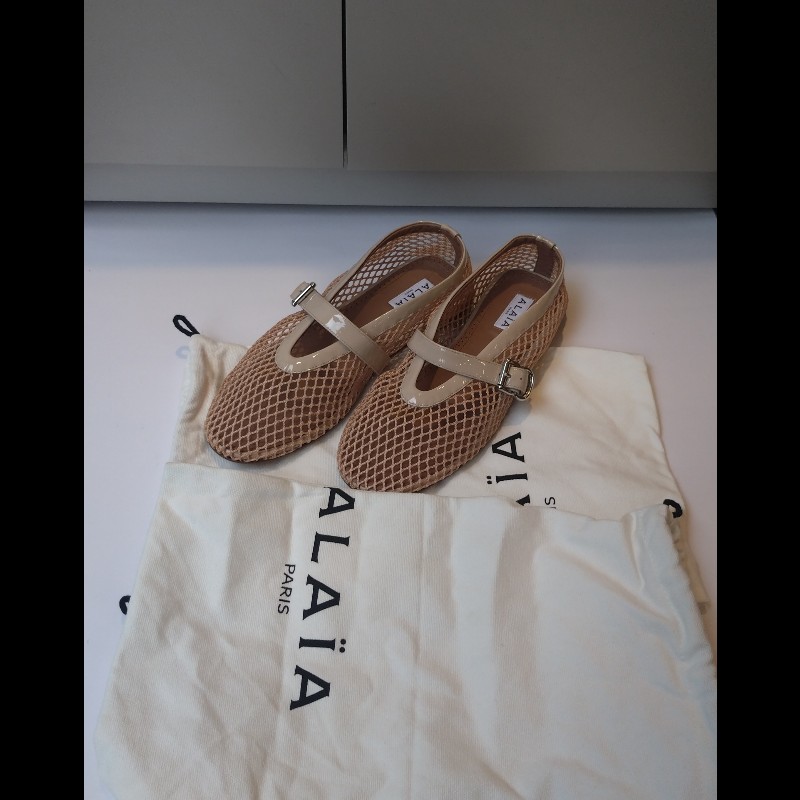 Alaia 駝色網狀平底鞋-2