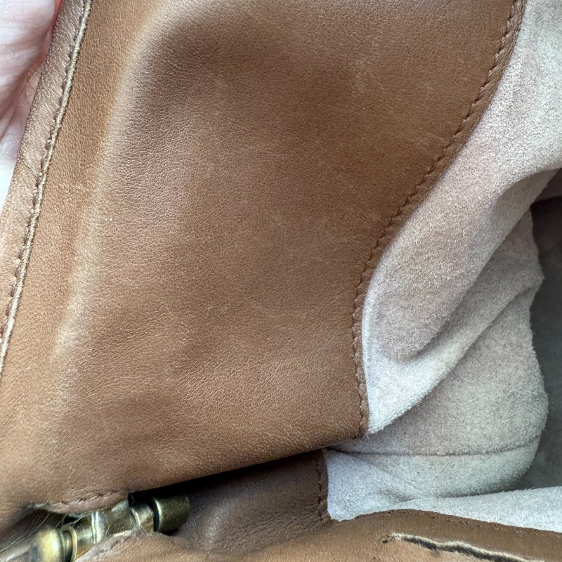 🌟絕版款式 BV 駝色側邊金色漆皮肩背包-26