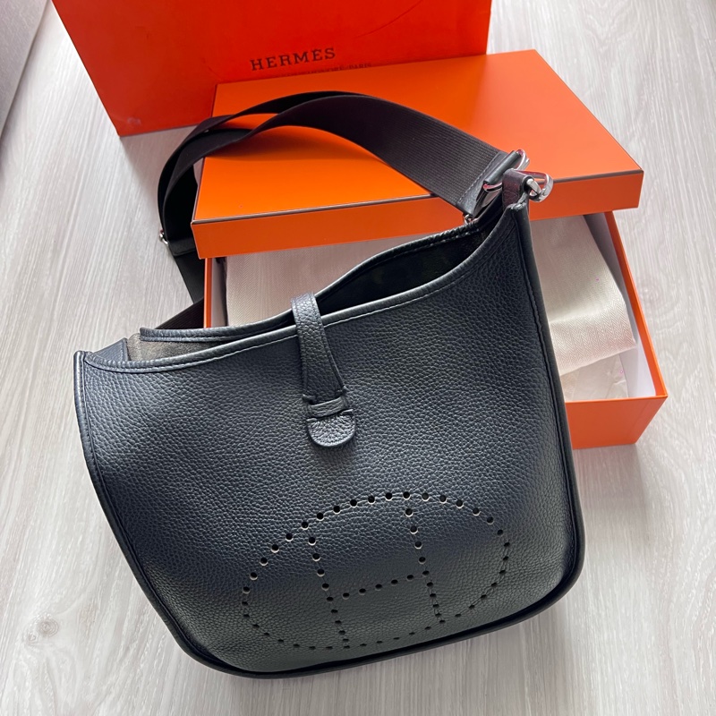 Hermes Evelyne 29 CM 黑色銀扣  正常使用痕跡 防塵套盒子紙卡都在-14