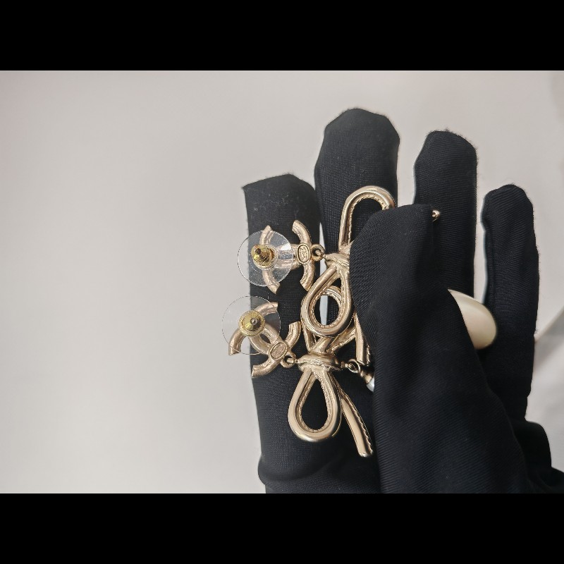 Chanel 22S 蝴蝶結水滴形珍珠耳環-4