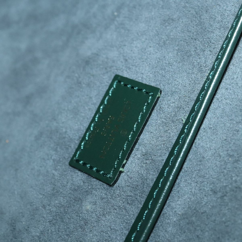 【日本直送】路易威登 Taiga Elanga An Poche Boston Bag Acajou M30104 LV Auth 163911-20